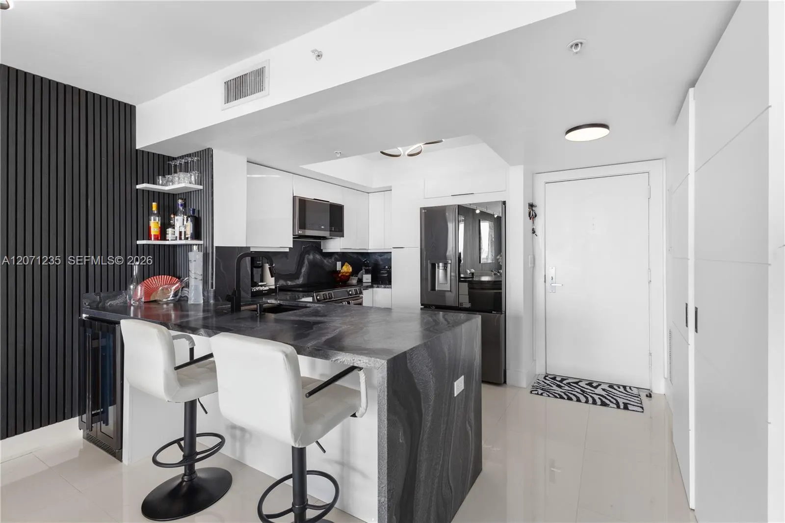 1800 Sunset Harbour Drive #2409