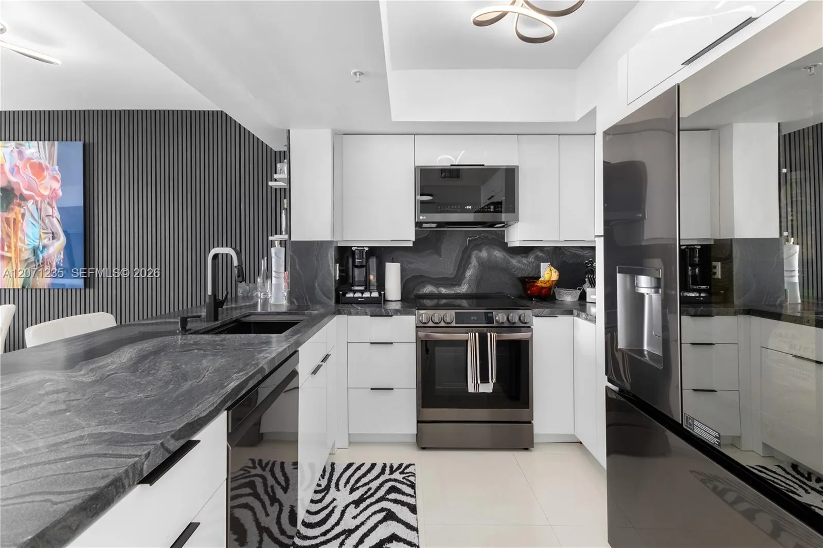 1800 Sunset Harbour Drive #2409