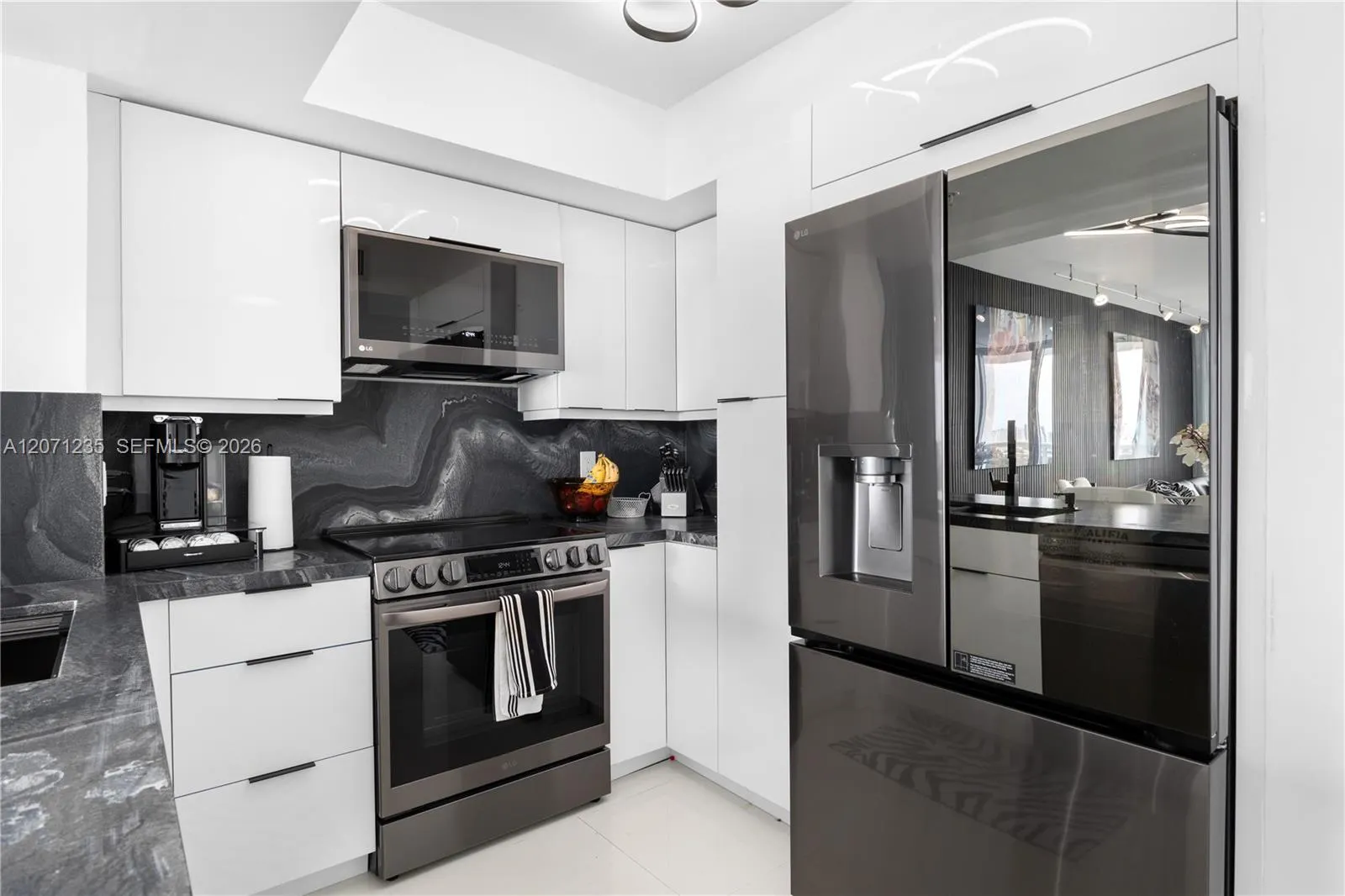 1800 Sunset Harbour Drive #2409