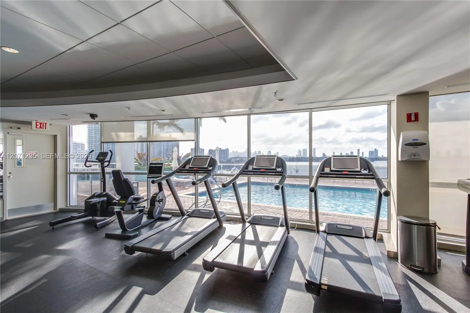 1800 Sunset Harbour Drive #2409