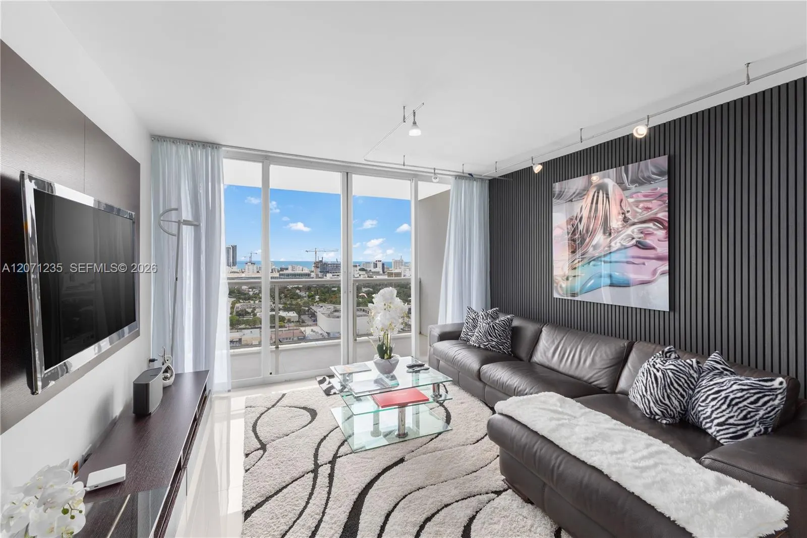 1800 Sunset Harbour Drive #2409