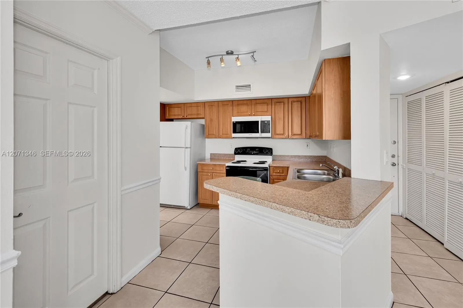 1280 S Alhambra Circle #2413