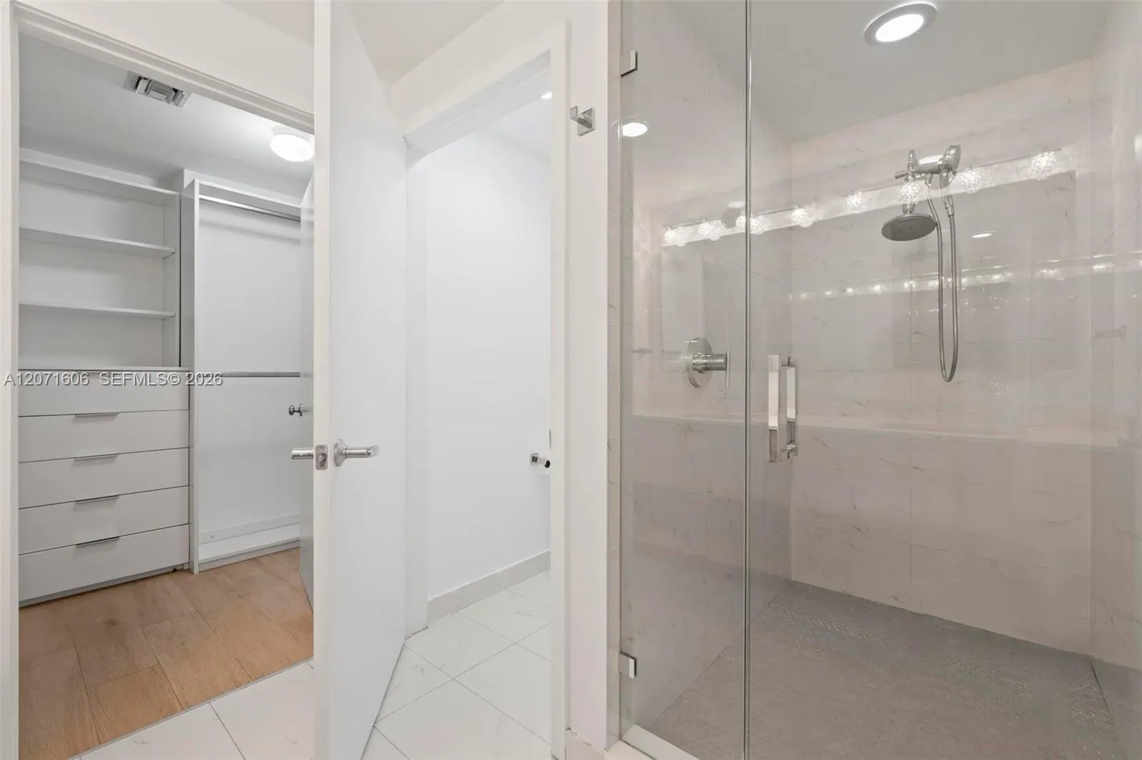 16385 Biscayne Boulevard #521