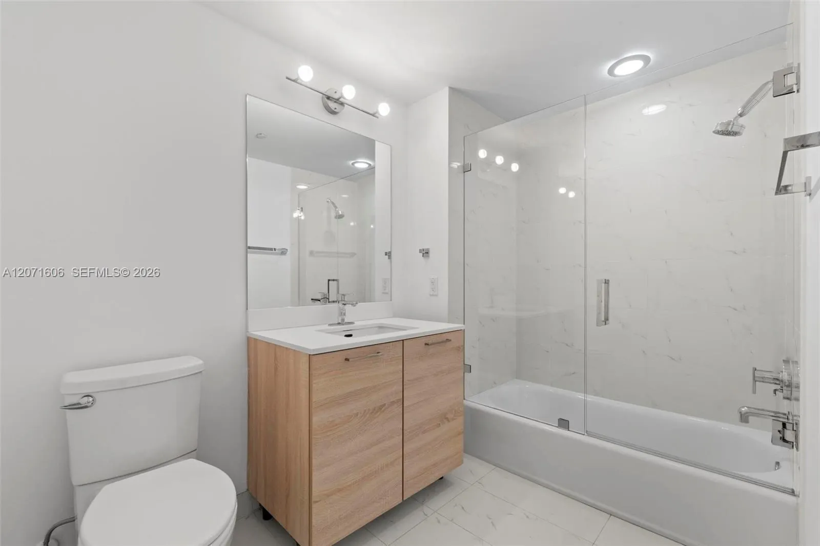 16385 Biscayne Boulevard #521