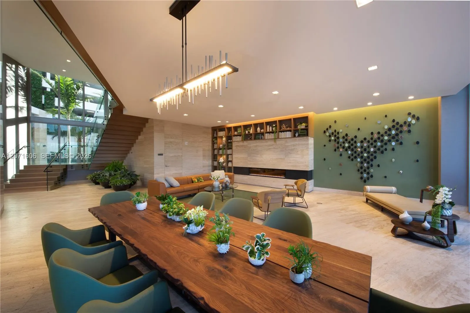 16385 Biscayne Boulevard #521