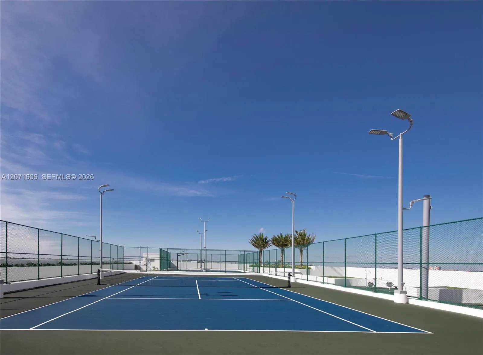 16385 Biscayne Boulevard #521