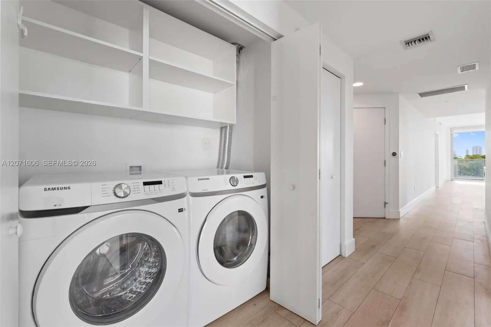 16385 Biscayne Boulevard #521