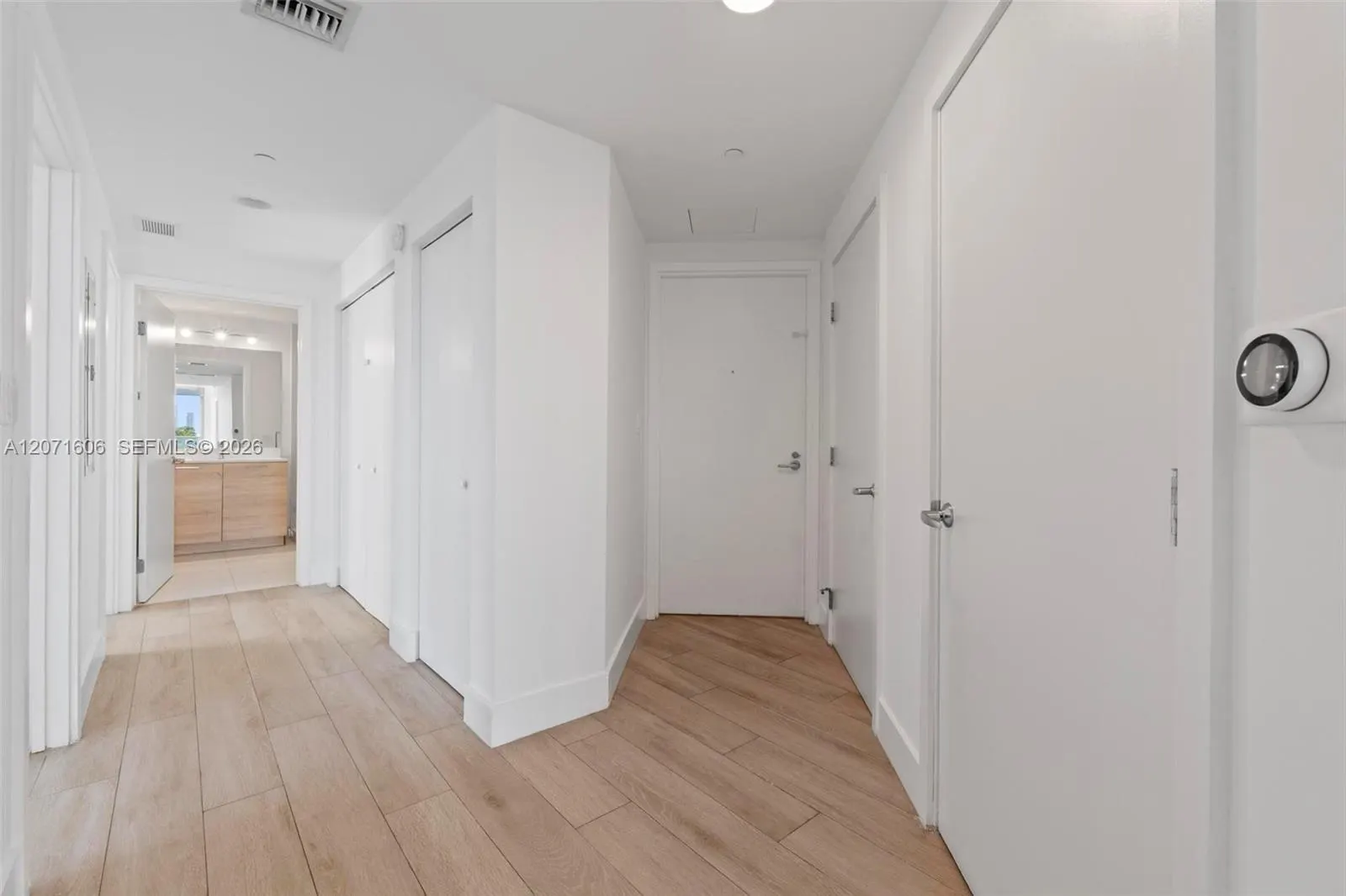 16385 Biscayne Boulevard #521