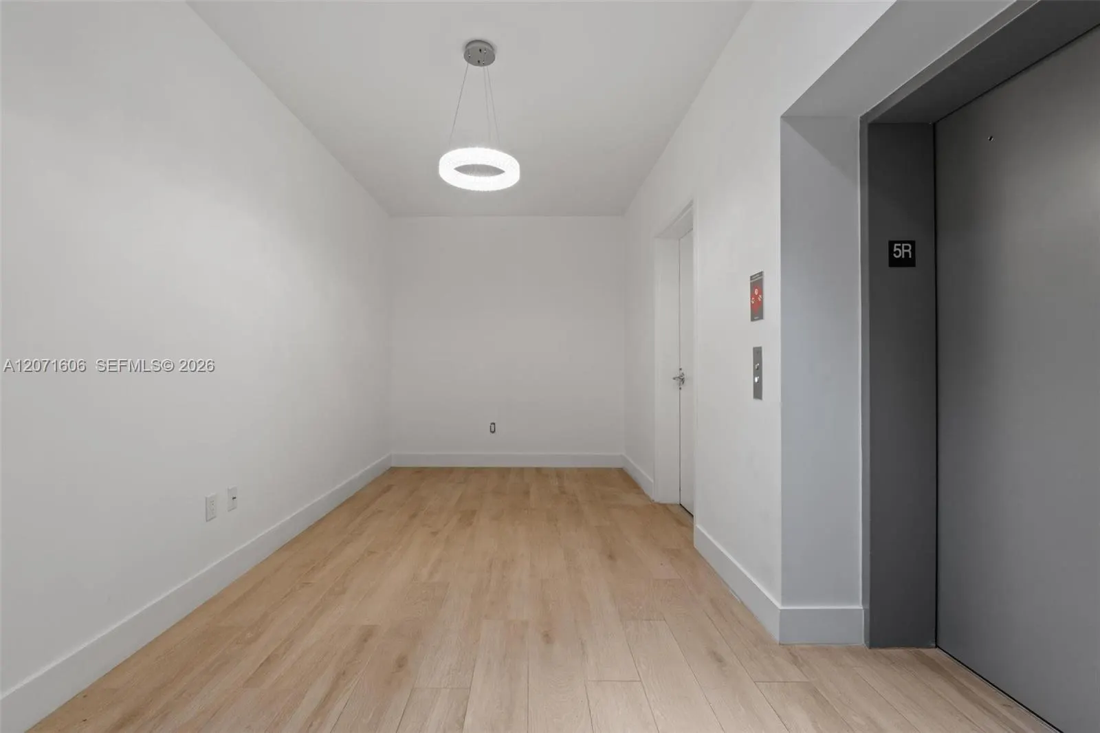 16385 Biscayne Boulevard #521