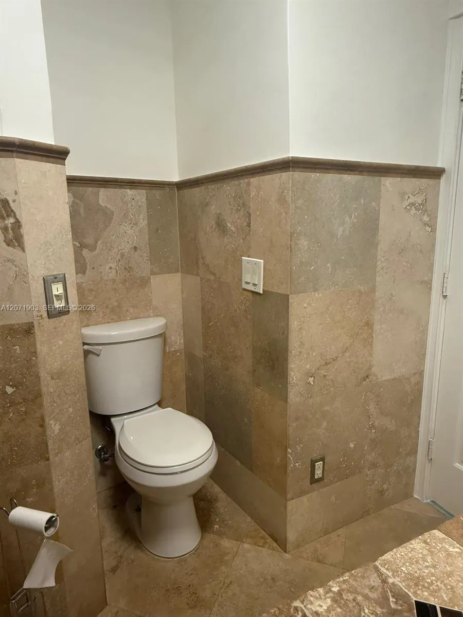 4210 NE 12th Terrace #4210
