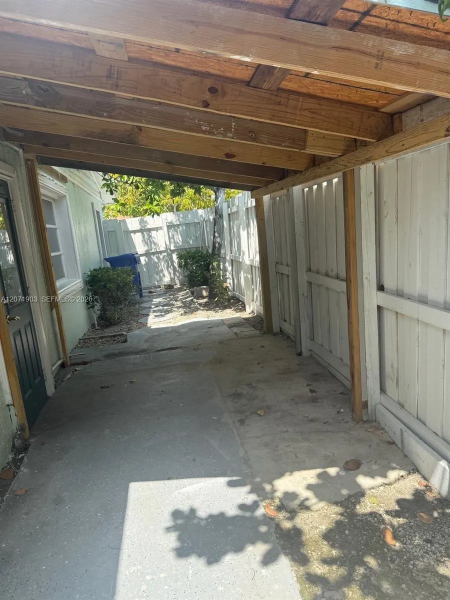 4210 NE 12th Terrace #4210