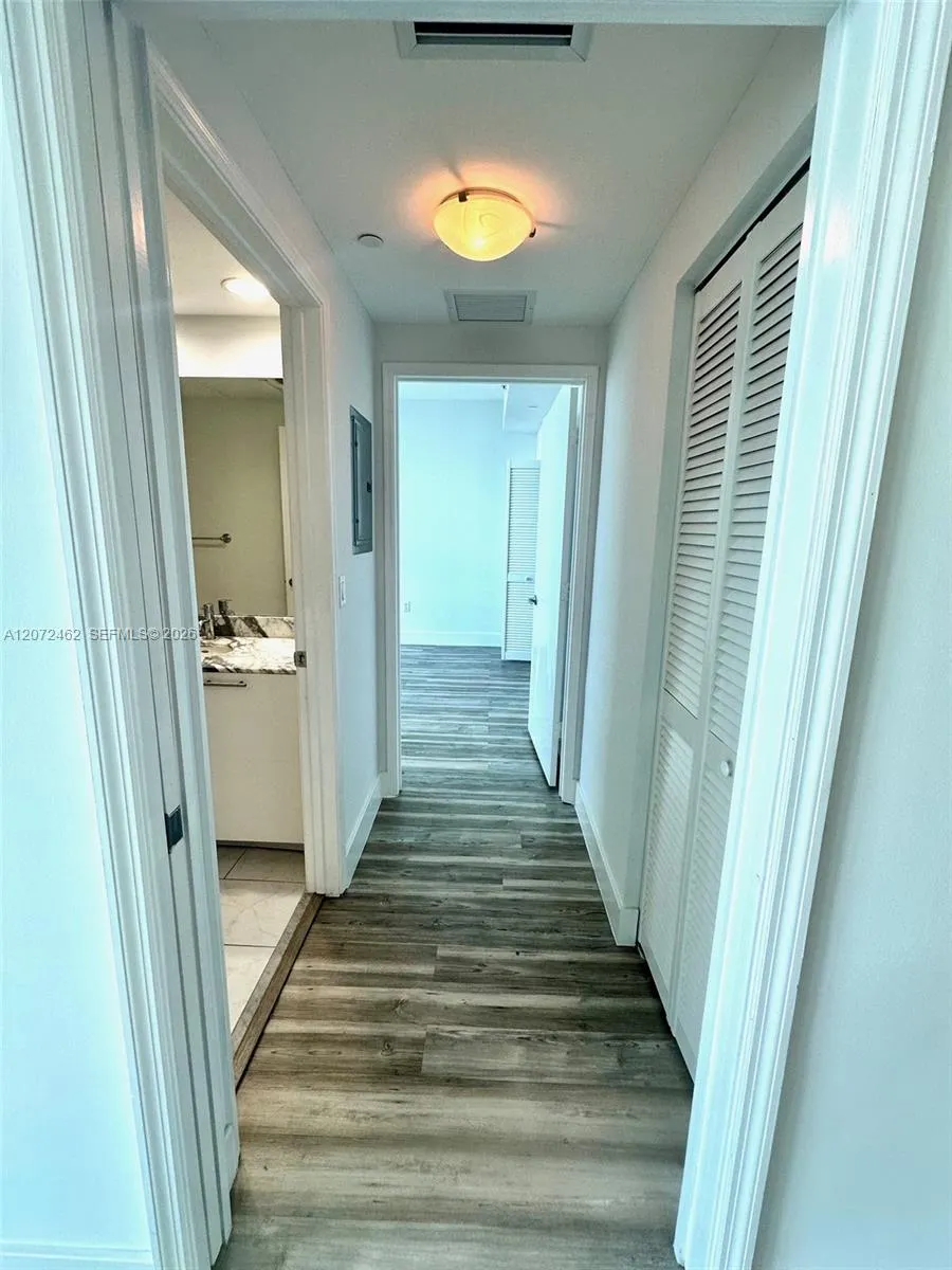 951 Brickell Avenue #3403