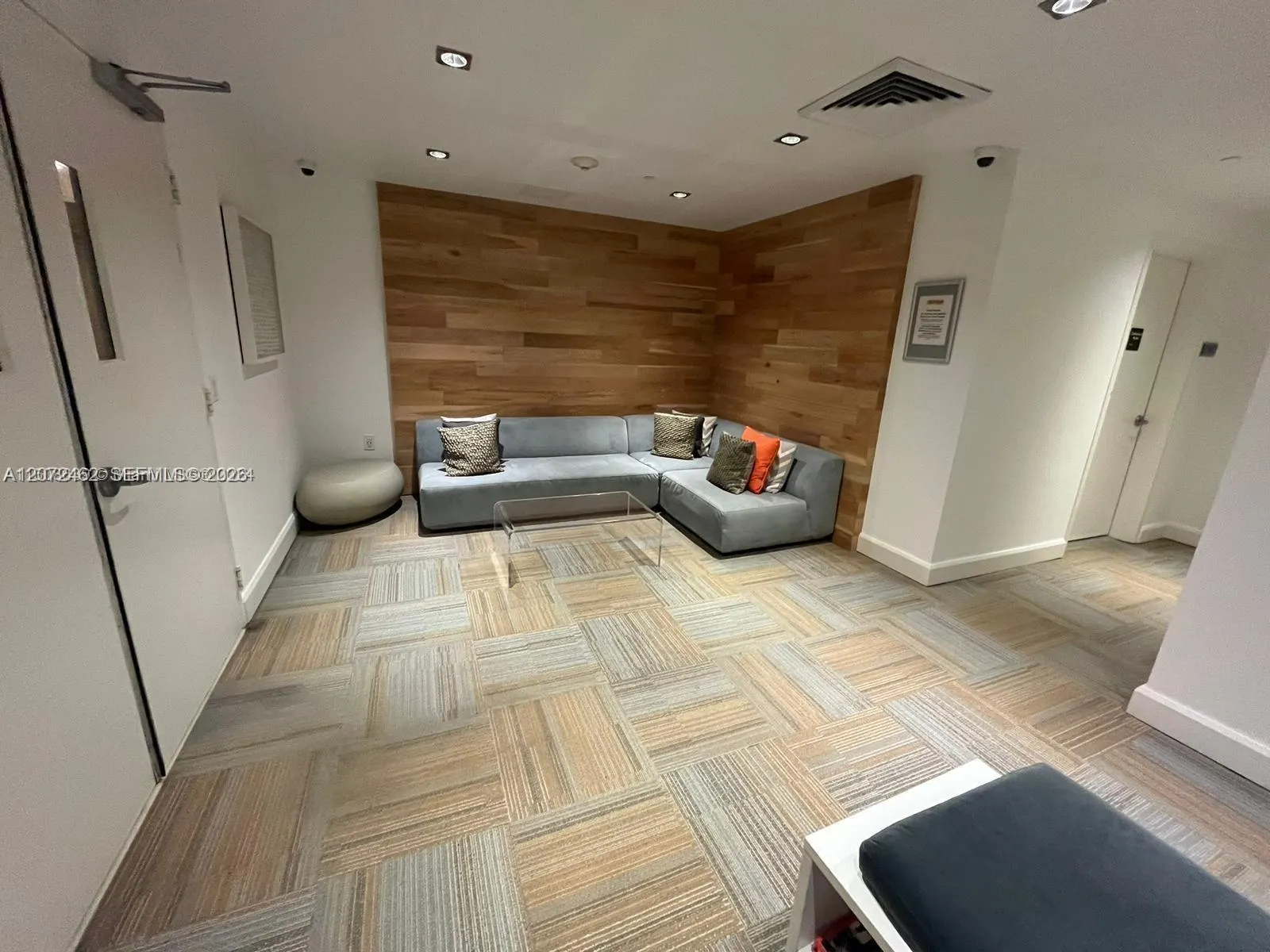 951 Brickell Avenue #3403