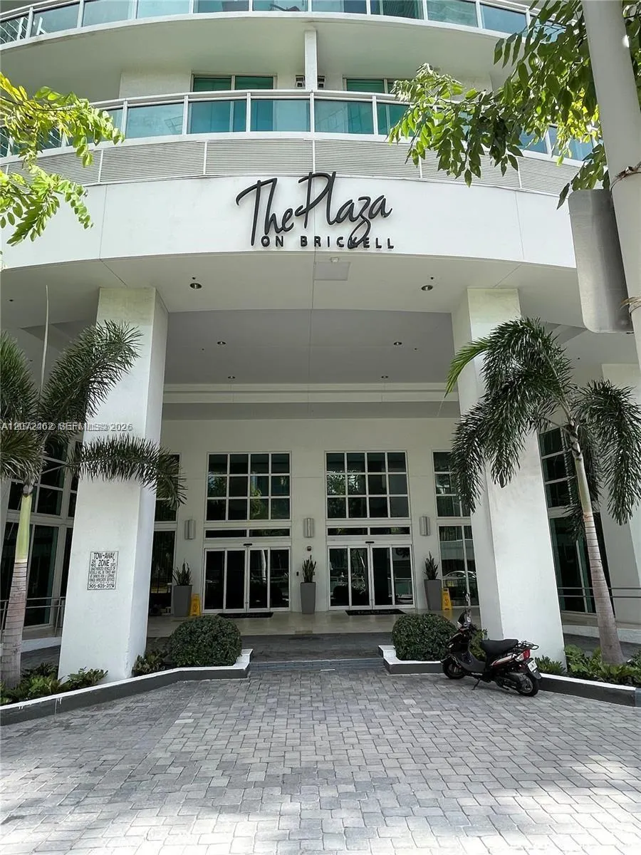 951 Brickell Avenue #3403