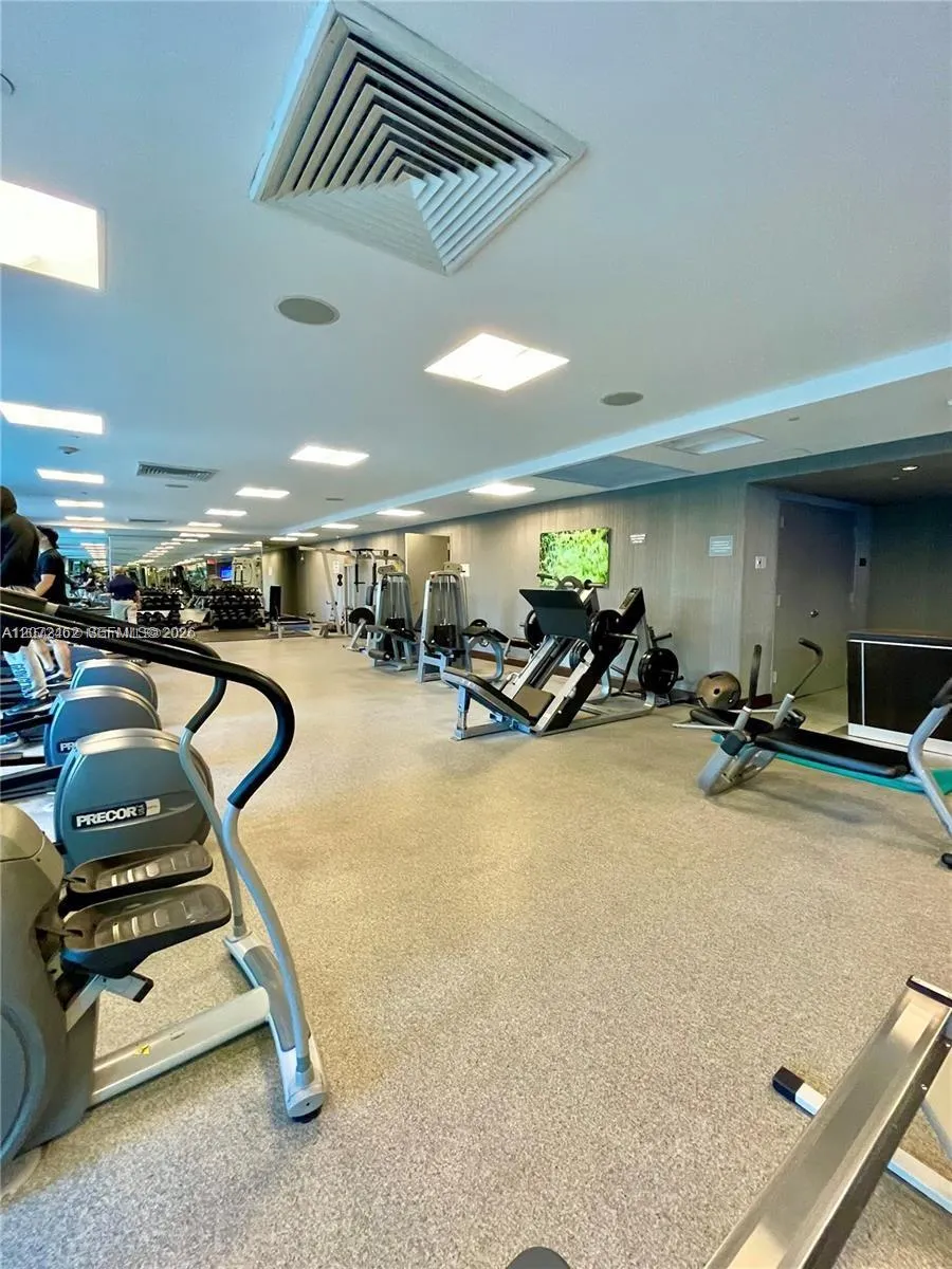 951 Brickell Avenue #3403