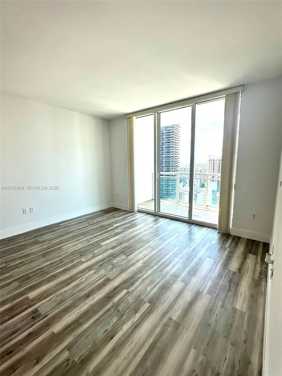 951 Brickell Avenue #3403