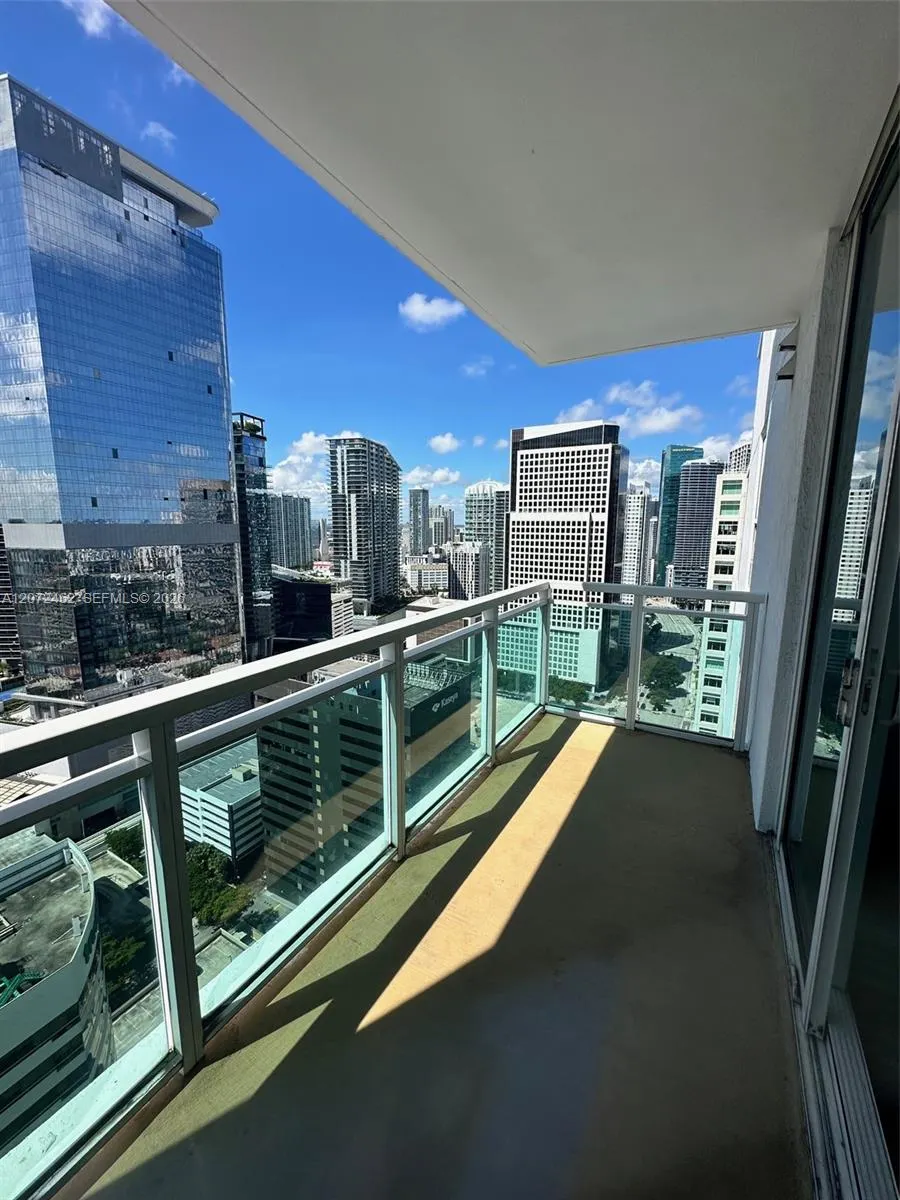 951 Brickell Avenue #3403