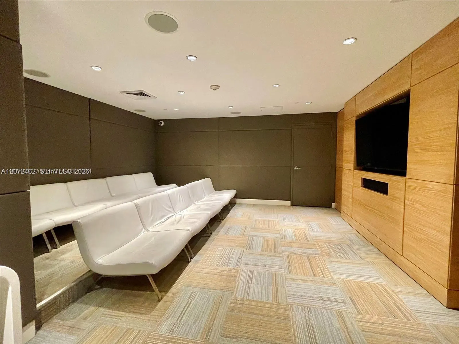 951 Brickell Avenue #3403