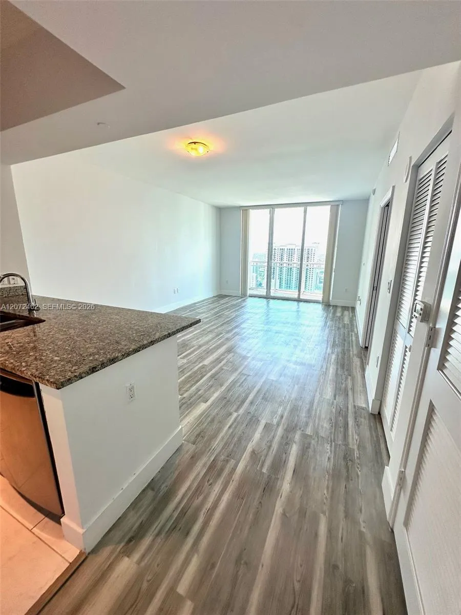 951 Brickell Avenue #3403