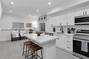 1786 SW 9th Street #1