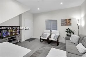 1786 SW 9th Street #1