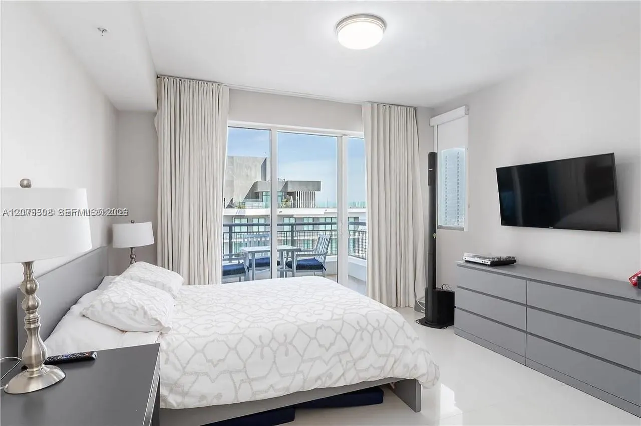 60 SW 13th Street #5210