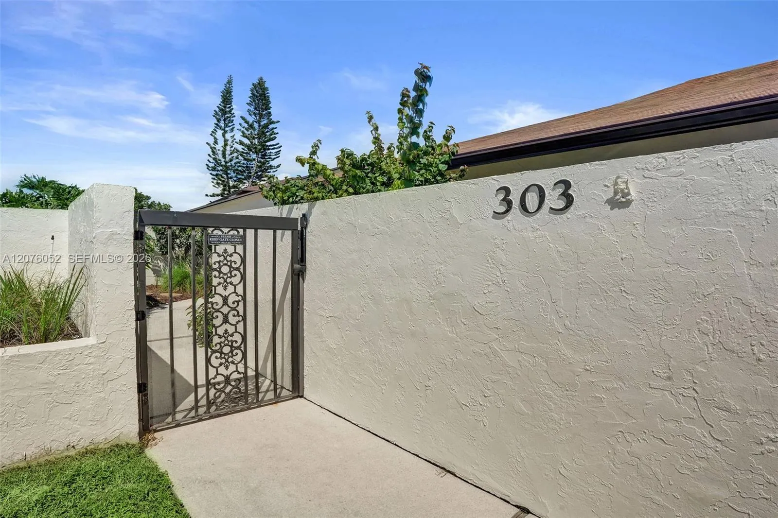 303 SW 28th Avenue #303