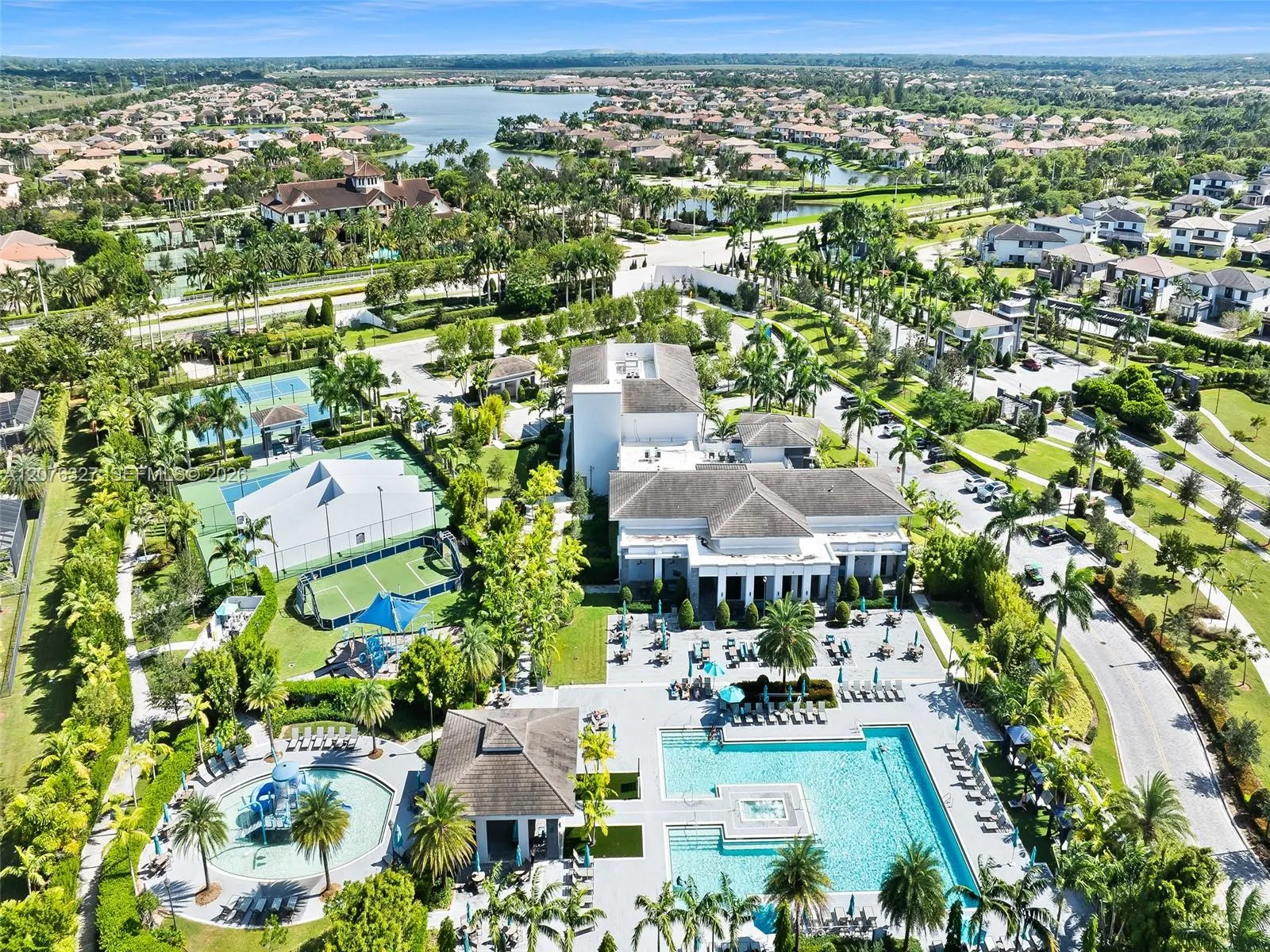 8442 Lake Majesty Lane