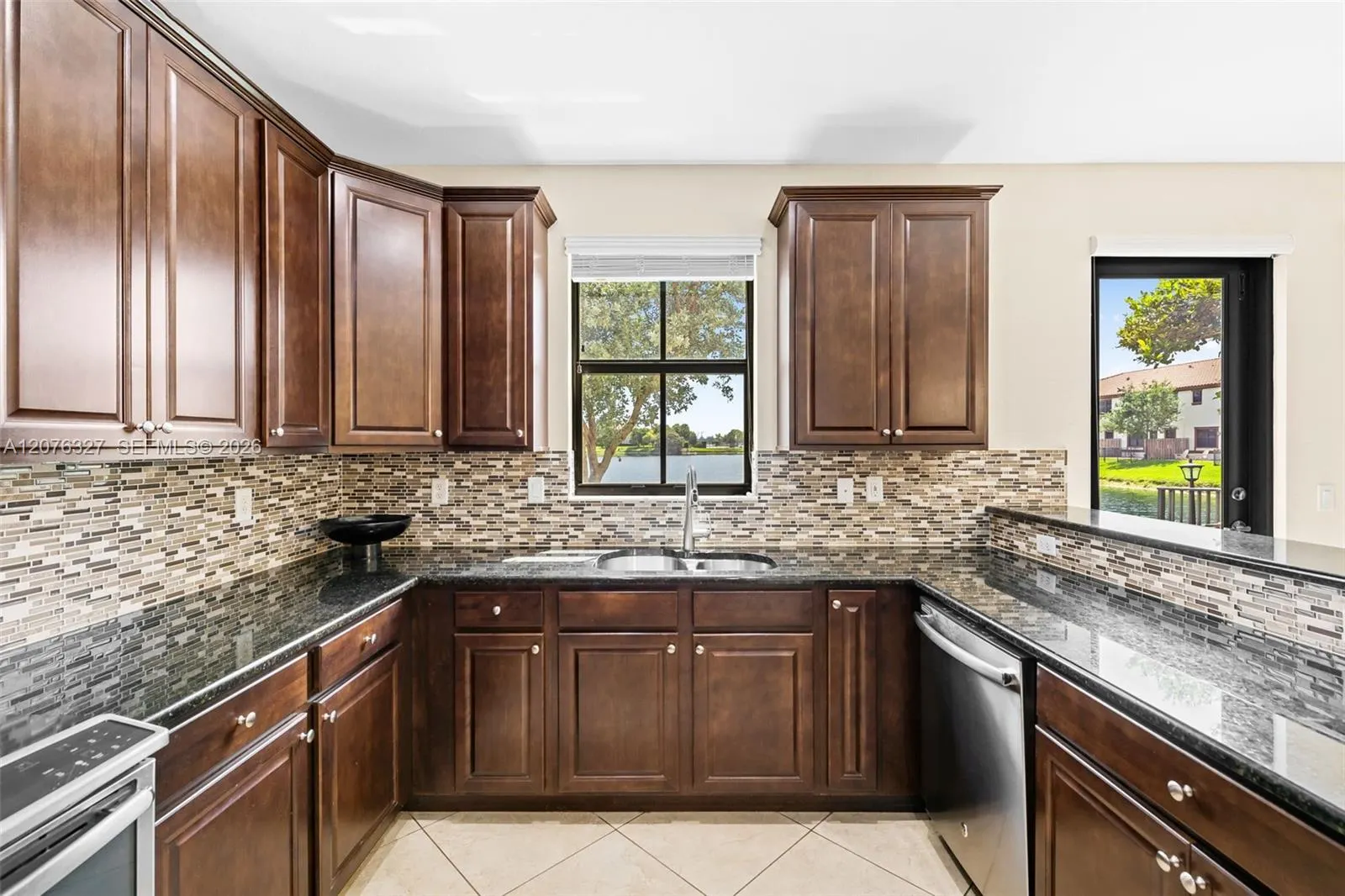 8442 Lake Majesty Lane