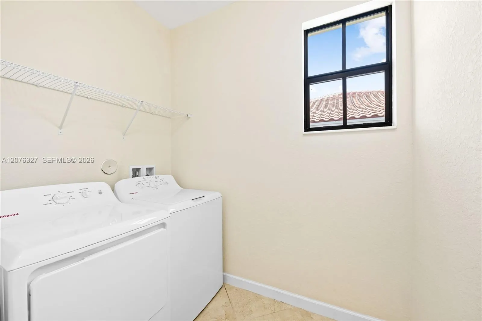 8442 Lake Majesty Lane