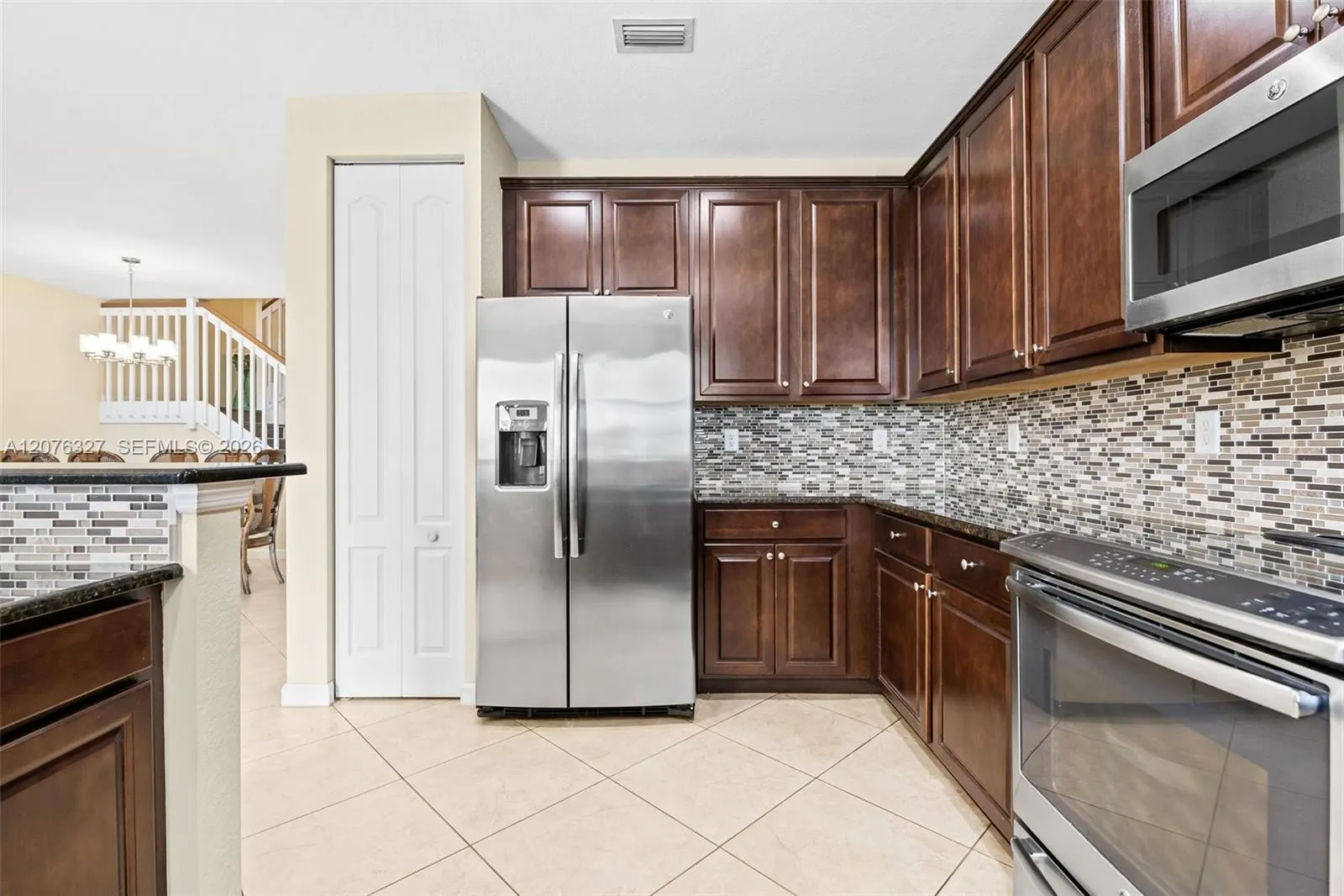 8442 Lake Majesty Lane