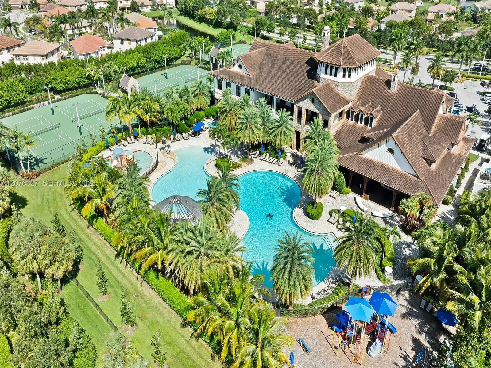 8442 Lake Majesty Lane