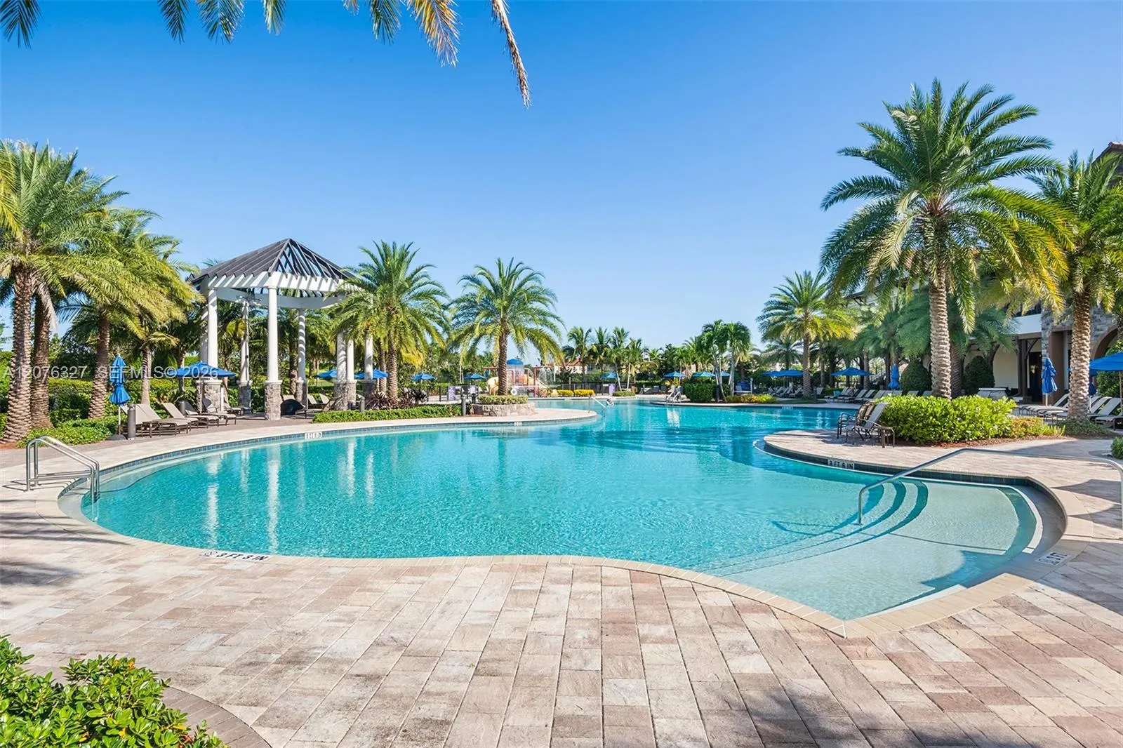 8442 Lake Majesty Lane