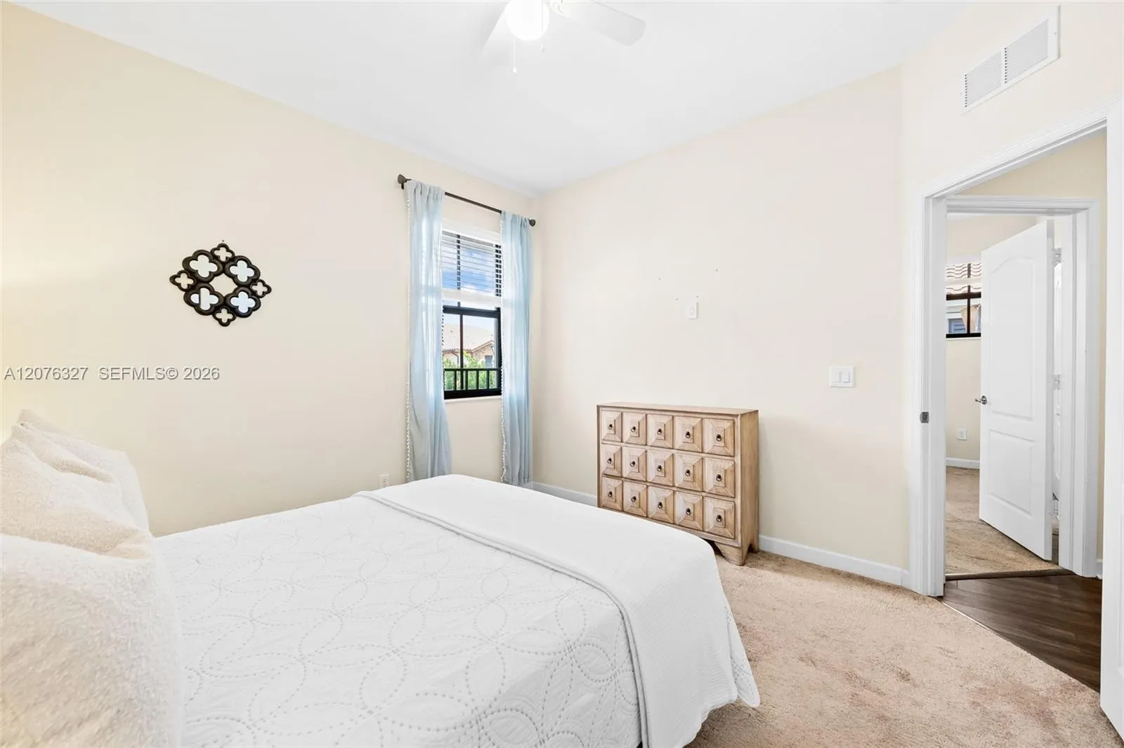 8442 Lake Majesty Lane