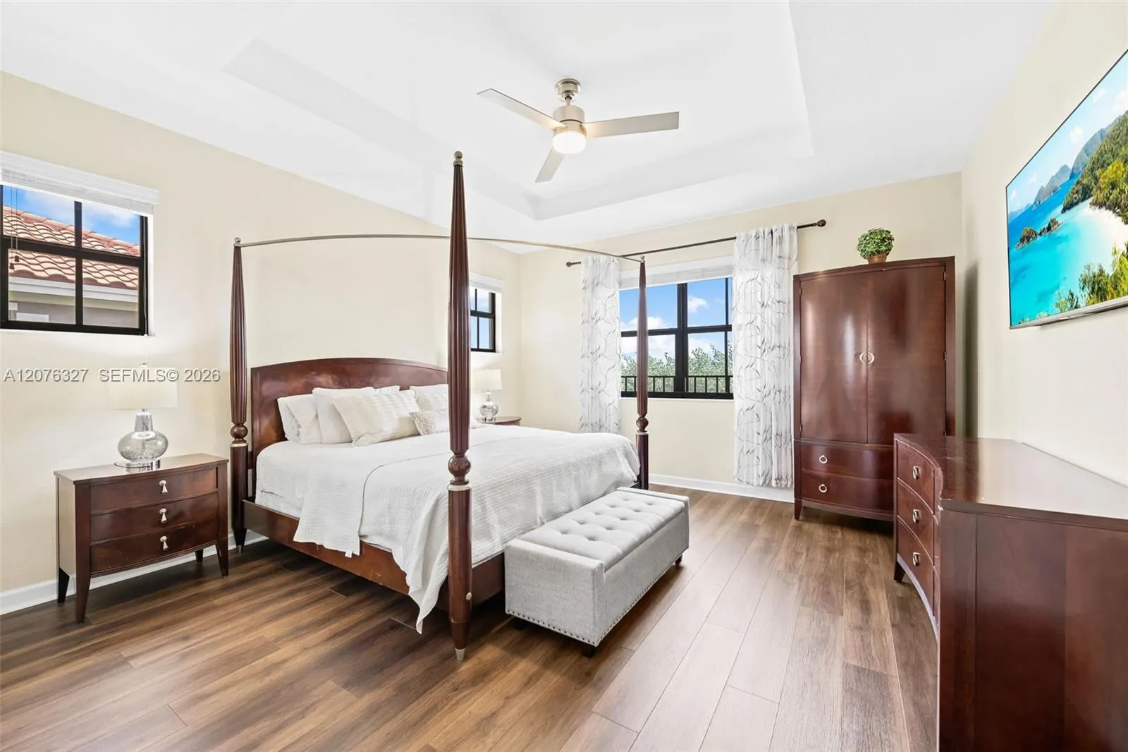 8442 Lake Majesty Lane