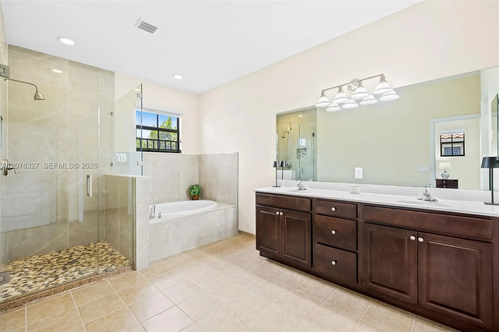 8442 Lake Majesty Lane