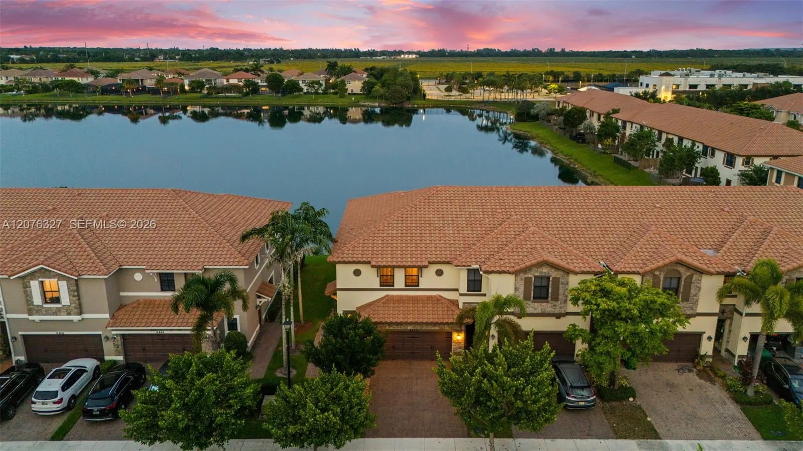 8442 Lake Majesty Lane