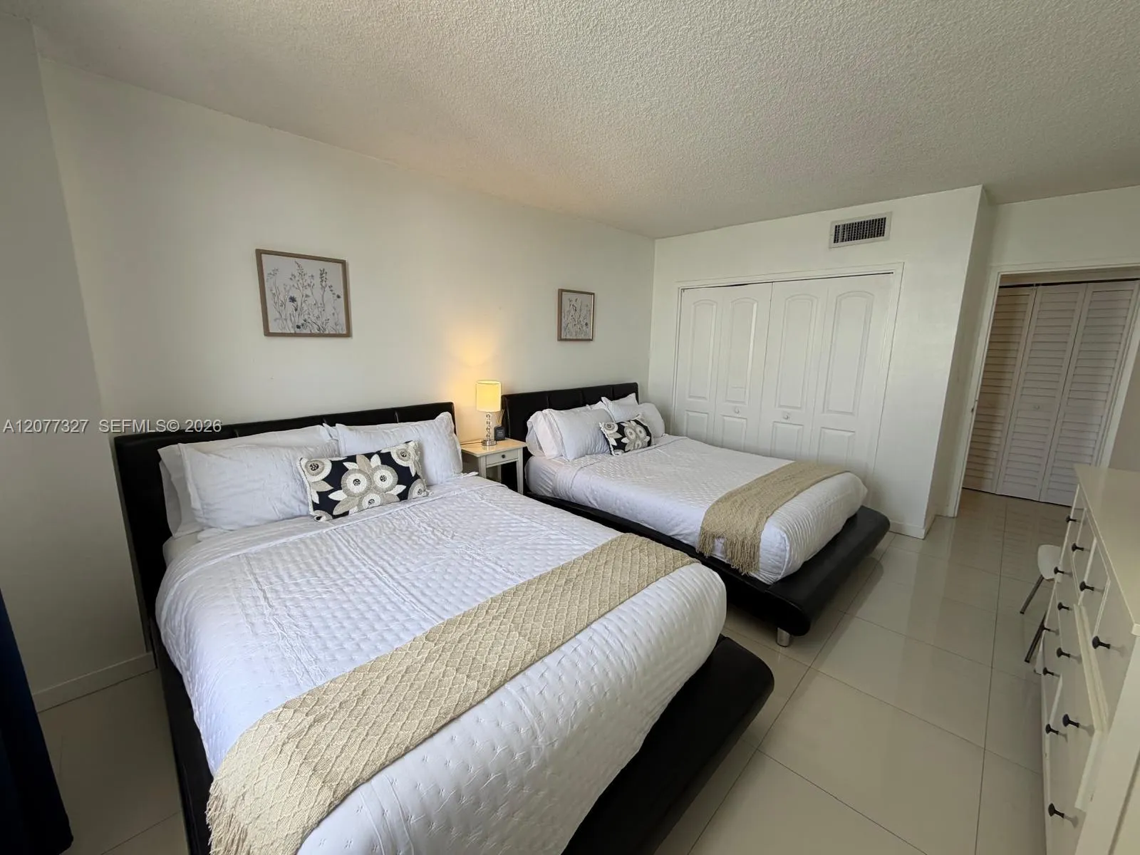 3725 S Ocean Drive #1517