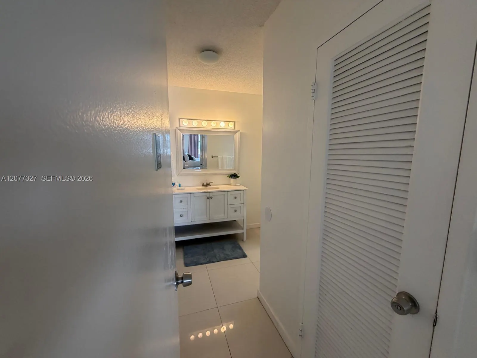 3725 S Ocean Drive #1517