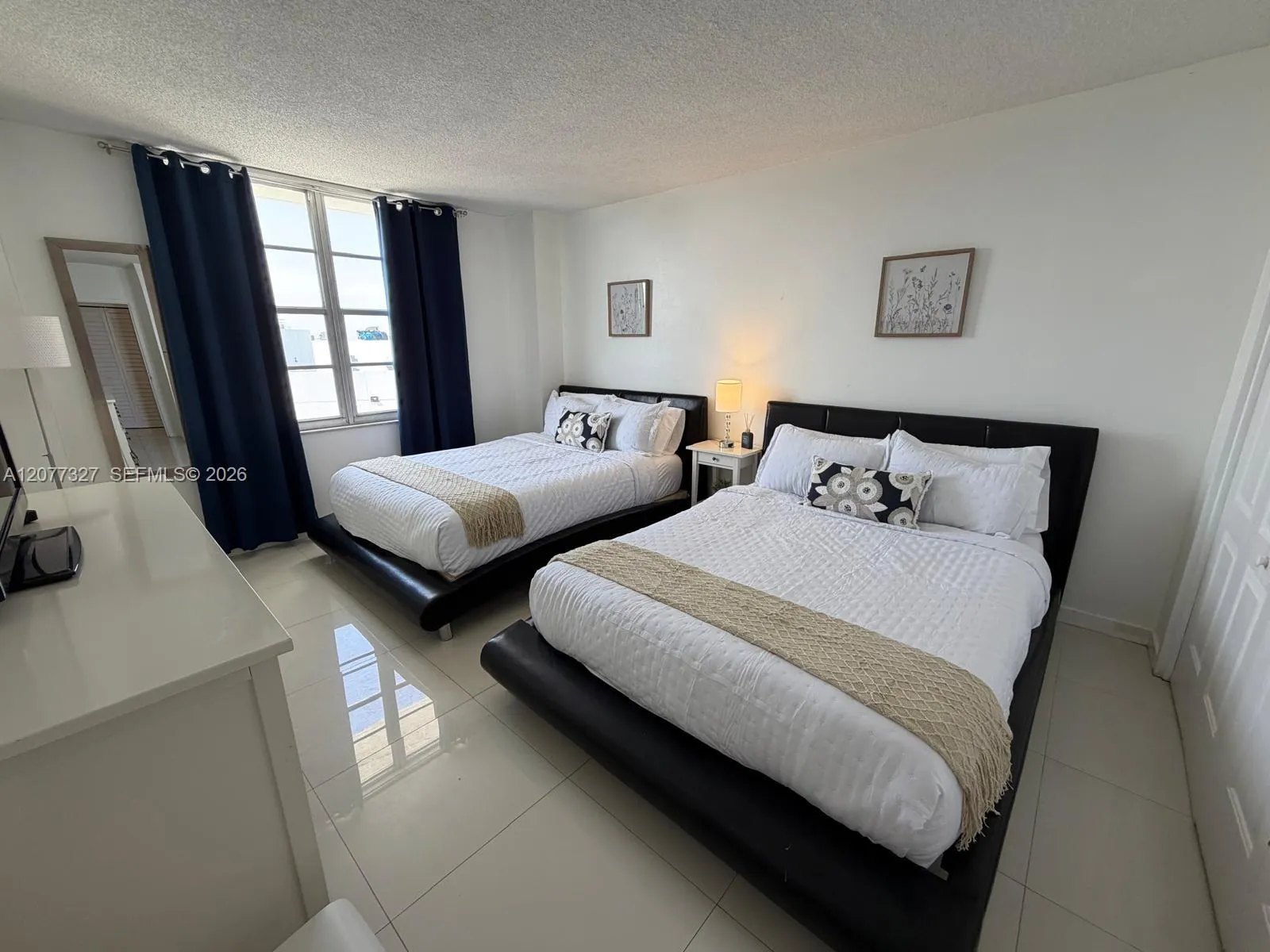 3725 S Ocean Drive #1517