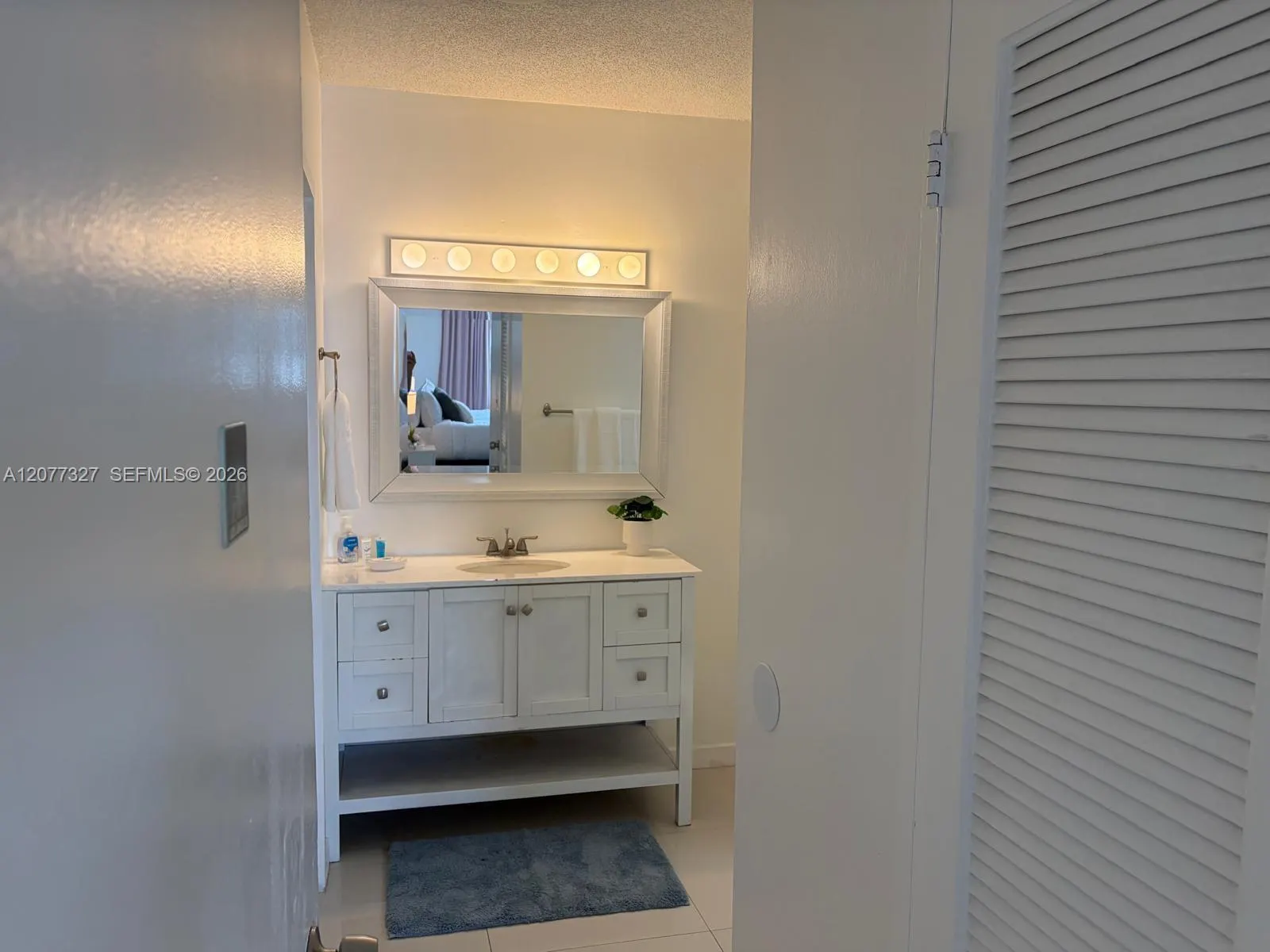 3725 S Ocean Drive #1517