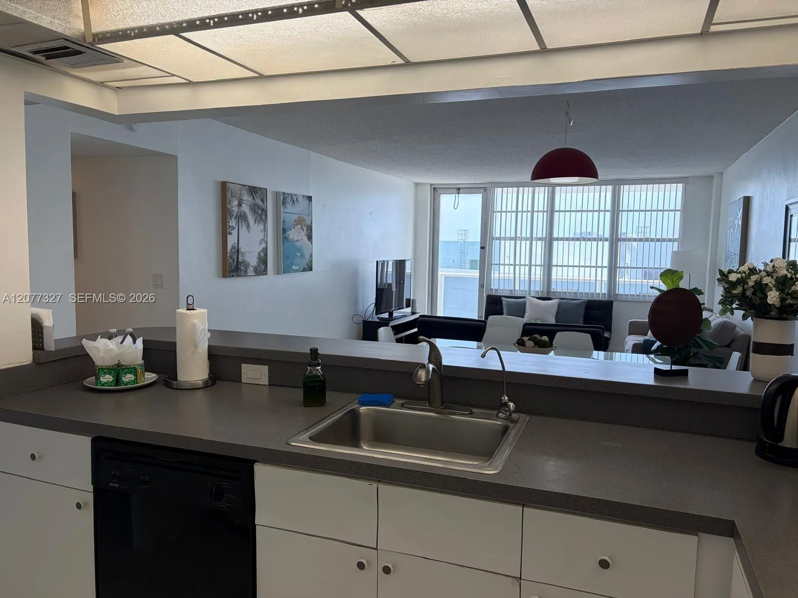 3725 S Ocean Drive #1517