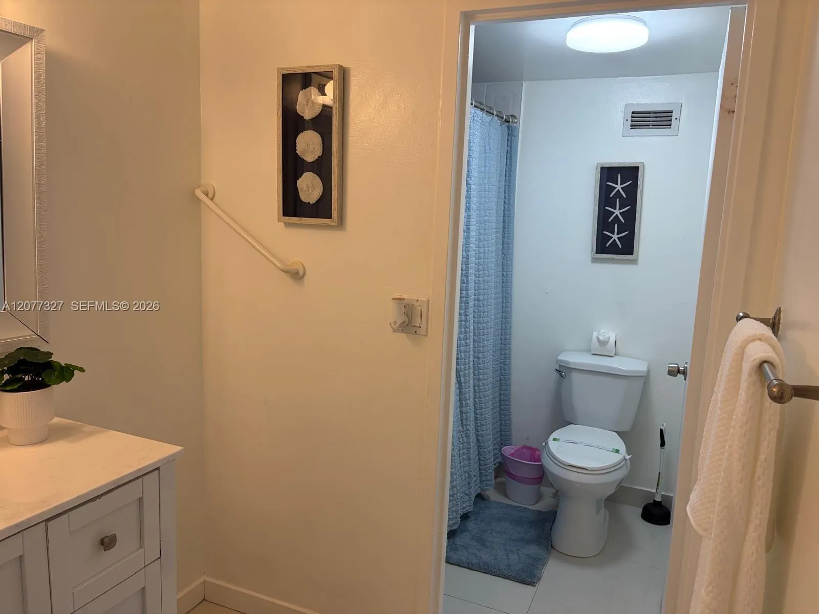 3725 S Ocean Drive #1517