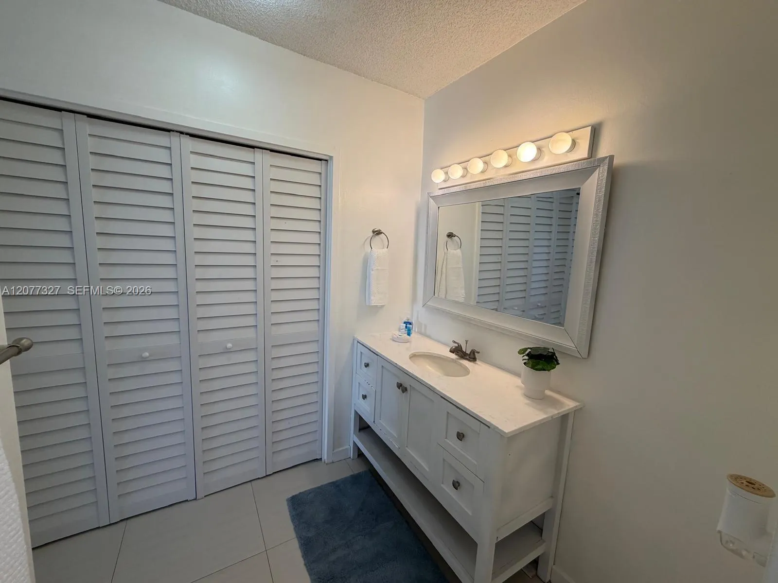 3725 S Ocean Drive #1517