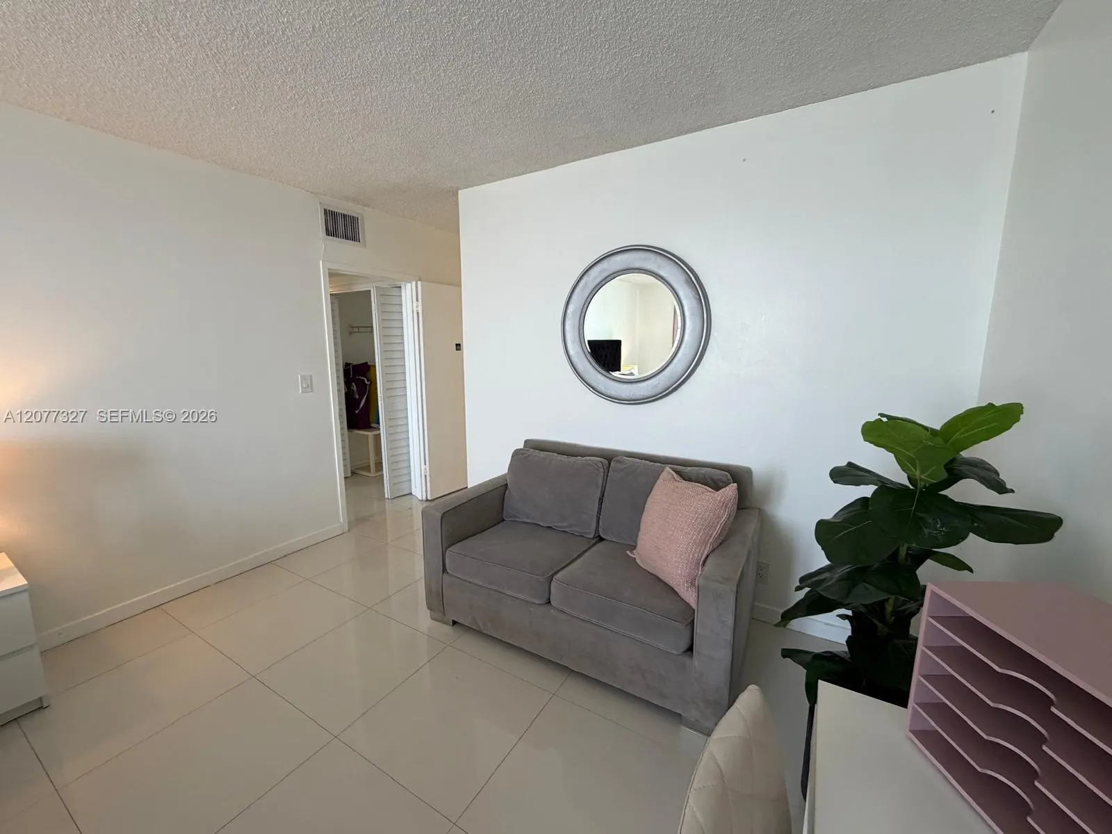 3725 S Ocean Drive #1517
