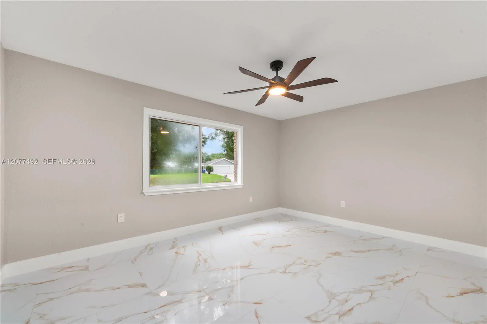 1050 Knollwood Circle