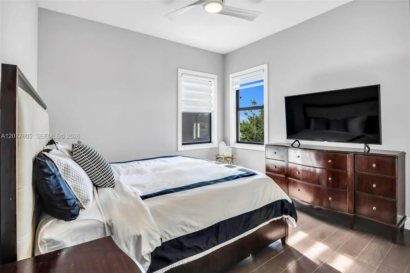 12570 N Parkland Bay Trail