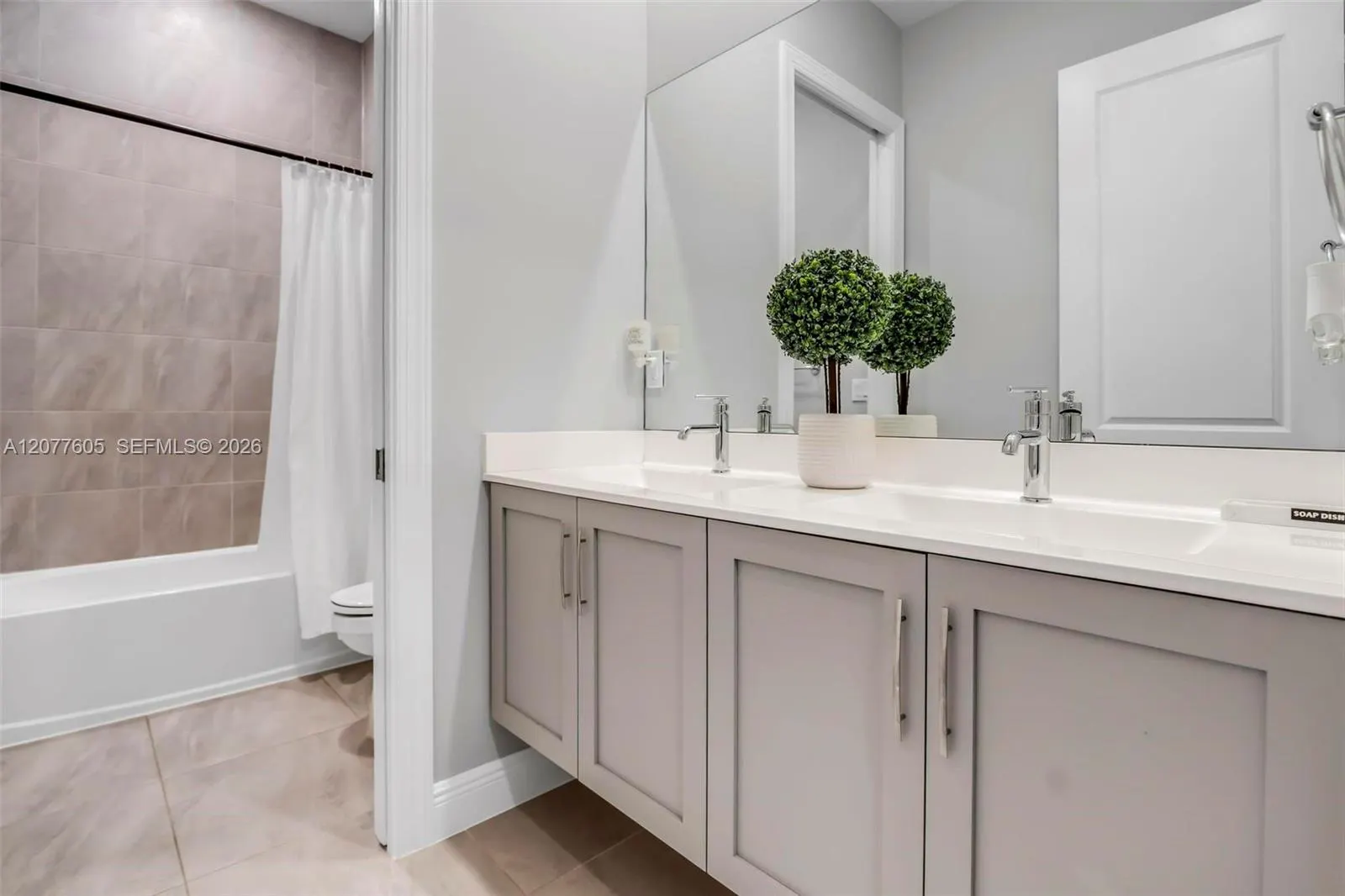 12570 N Parkland Bay Trail