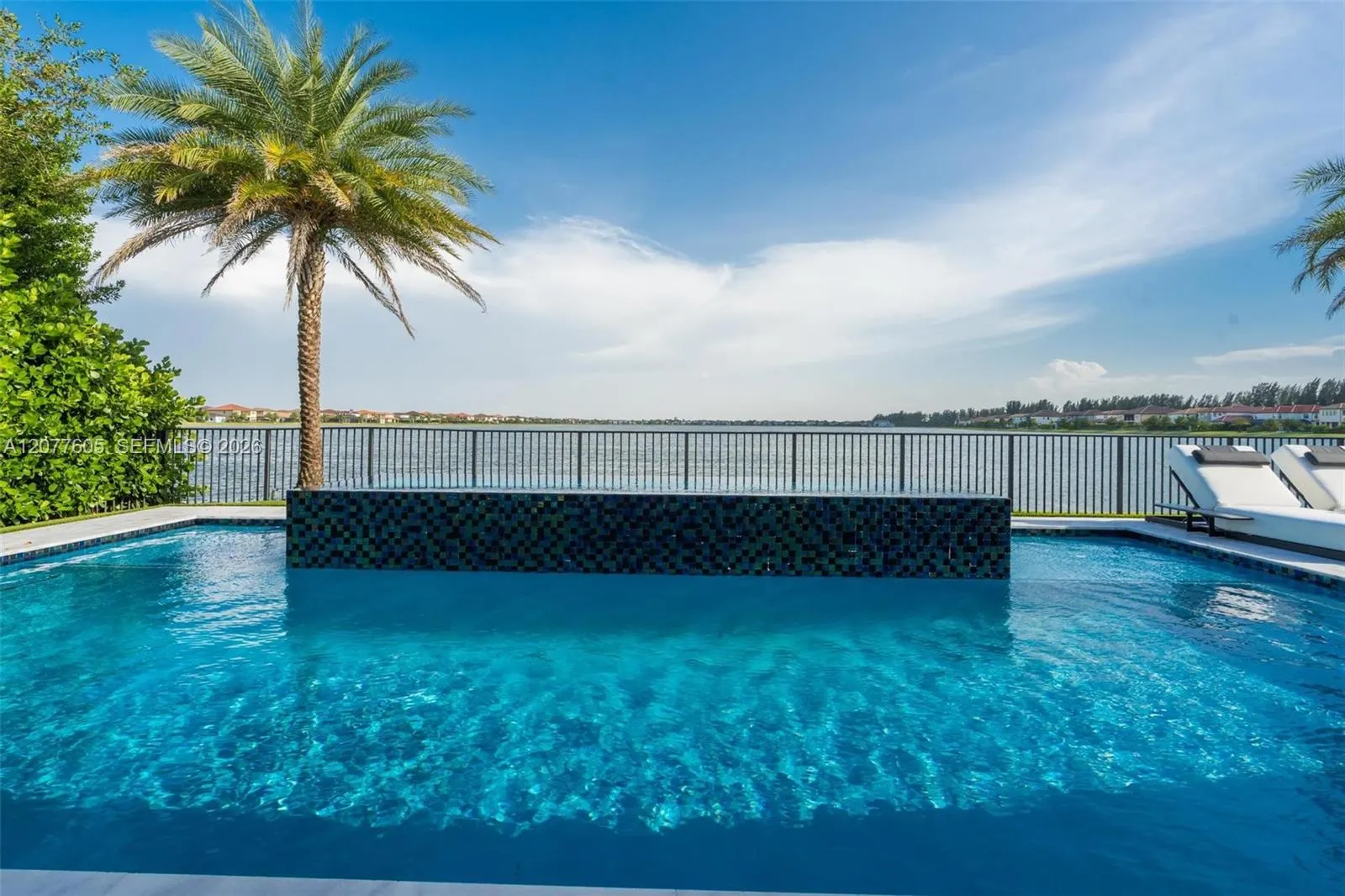 12570 N Parkland Bay Trail
