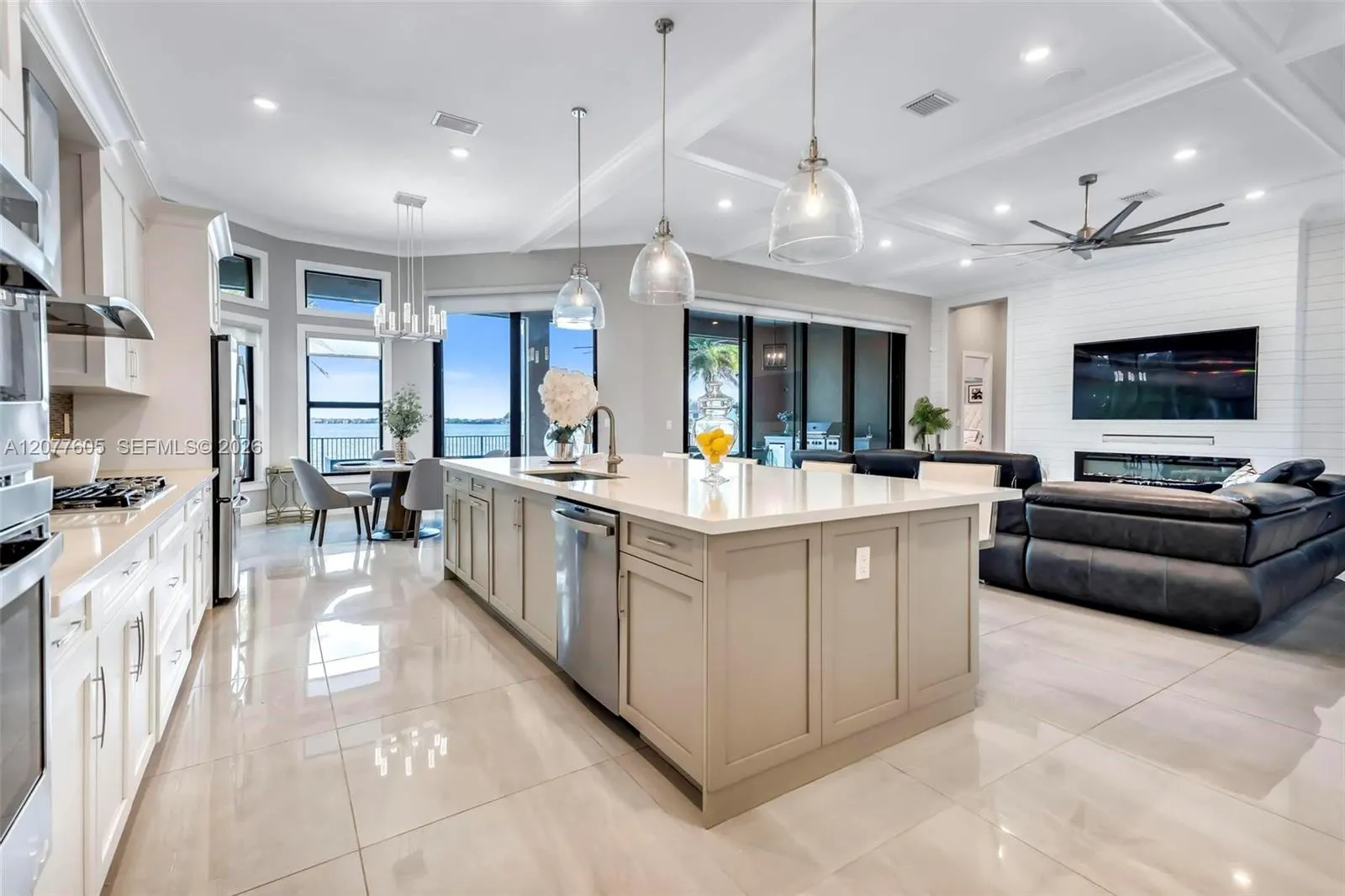 12570 N Parkland Bay Trail
